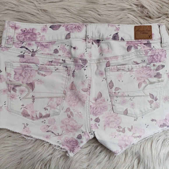 Forever 21 Pants - American Eagle Outfitters Shorts Floral AEO Jean